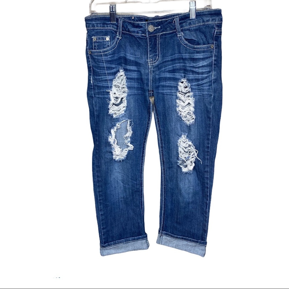 Premiere distressed capri 5/6 bling pockets